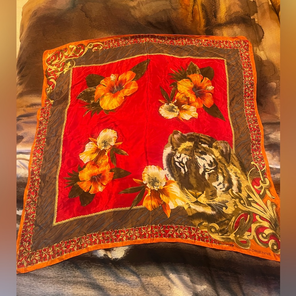Adrienne Vittadini Vintage Tropical Pattern Silky Scarf (90cmx90cm)
